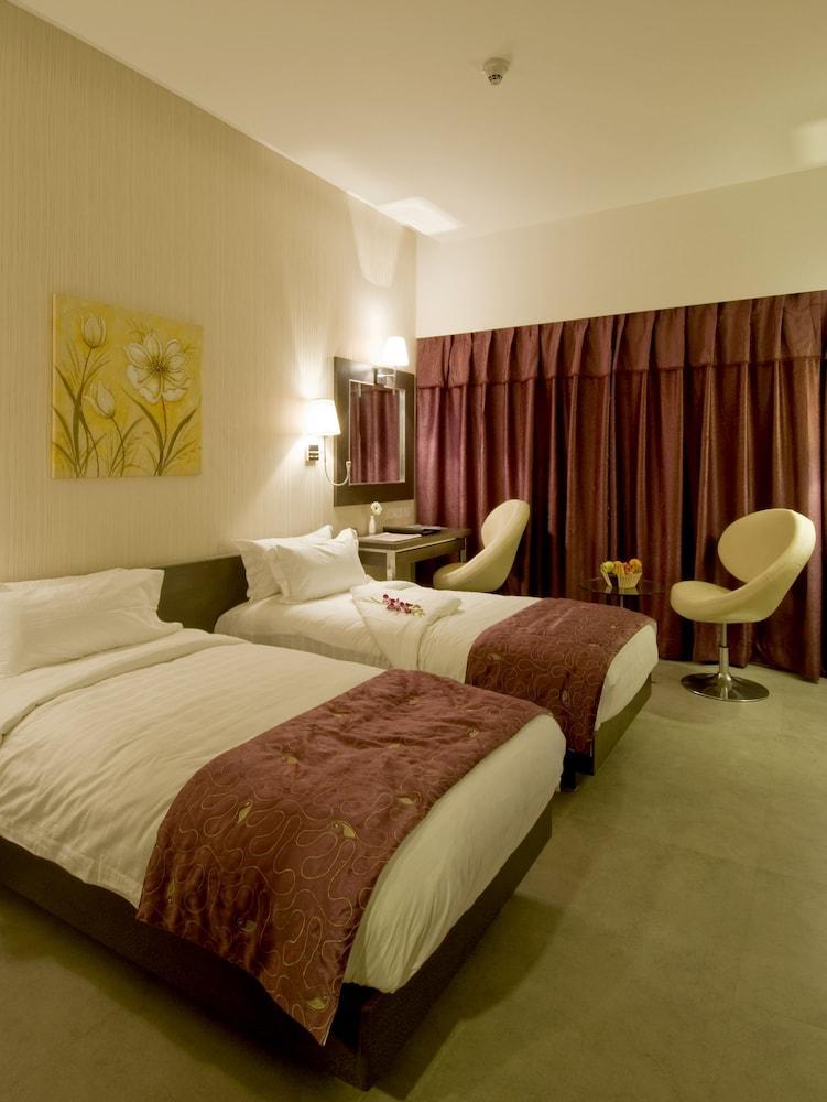 Goldfinch Hotel Mumbai Ngoại thất bức ảnh