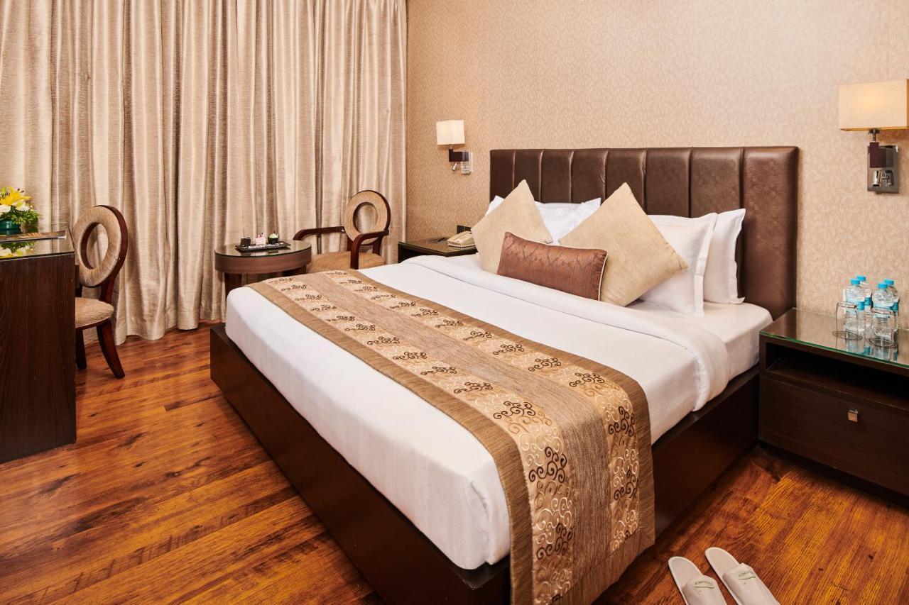 Goldfinch Hotel Mumbai Ngoại thất bức ảnh