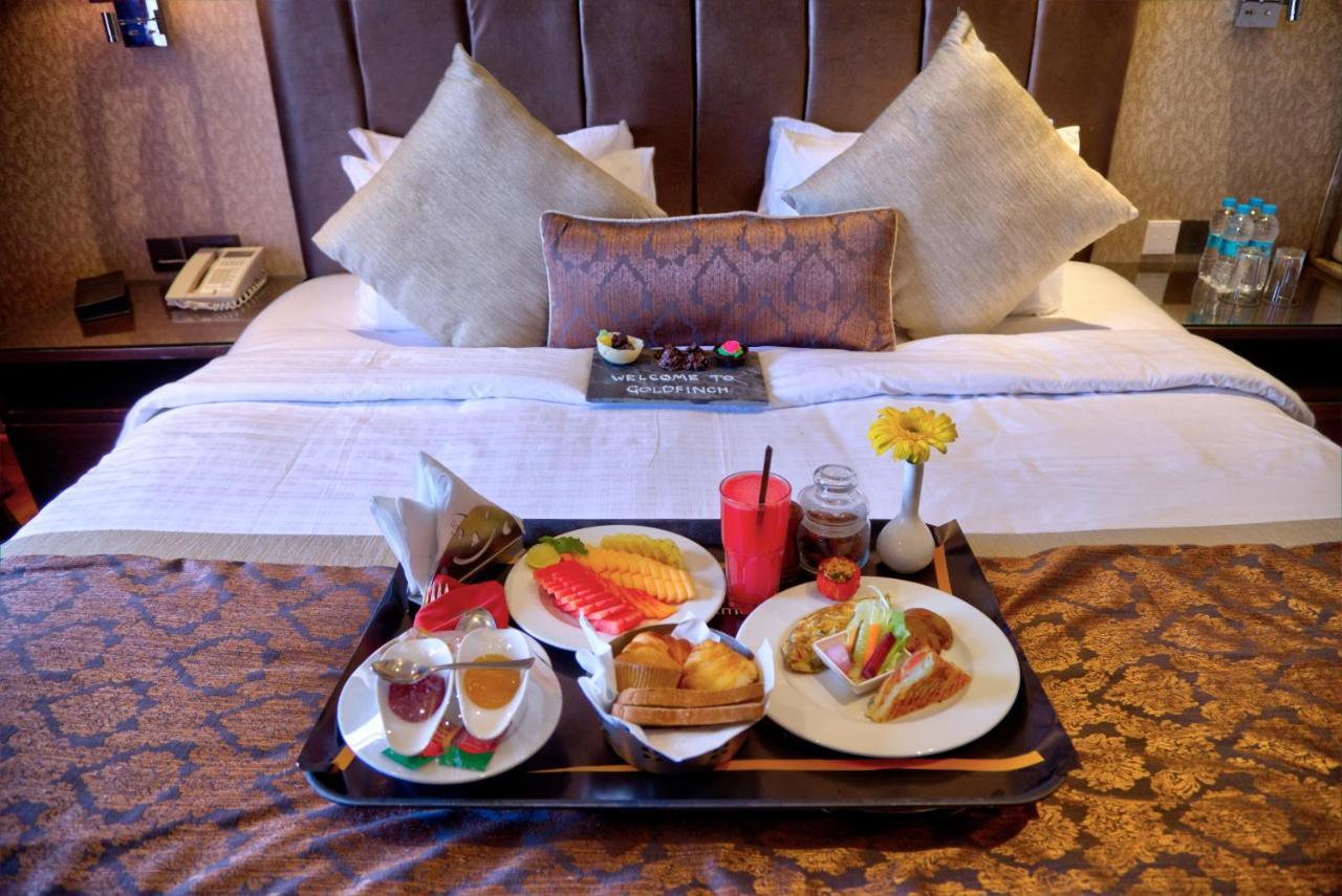 Goldfinch Hotel Mumbai Ngoại thất bức ảnh