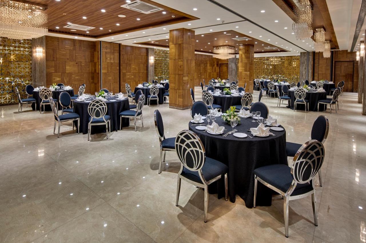 Goldfinch Hotel Mumbai Ngoại thất bức ảnh