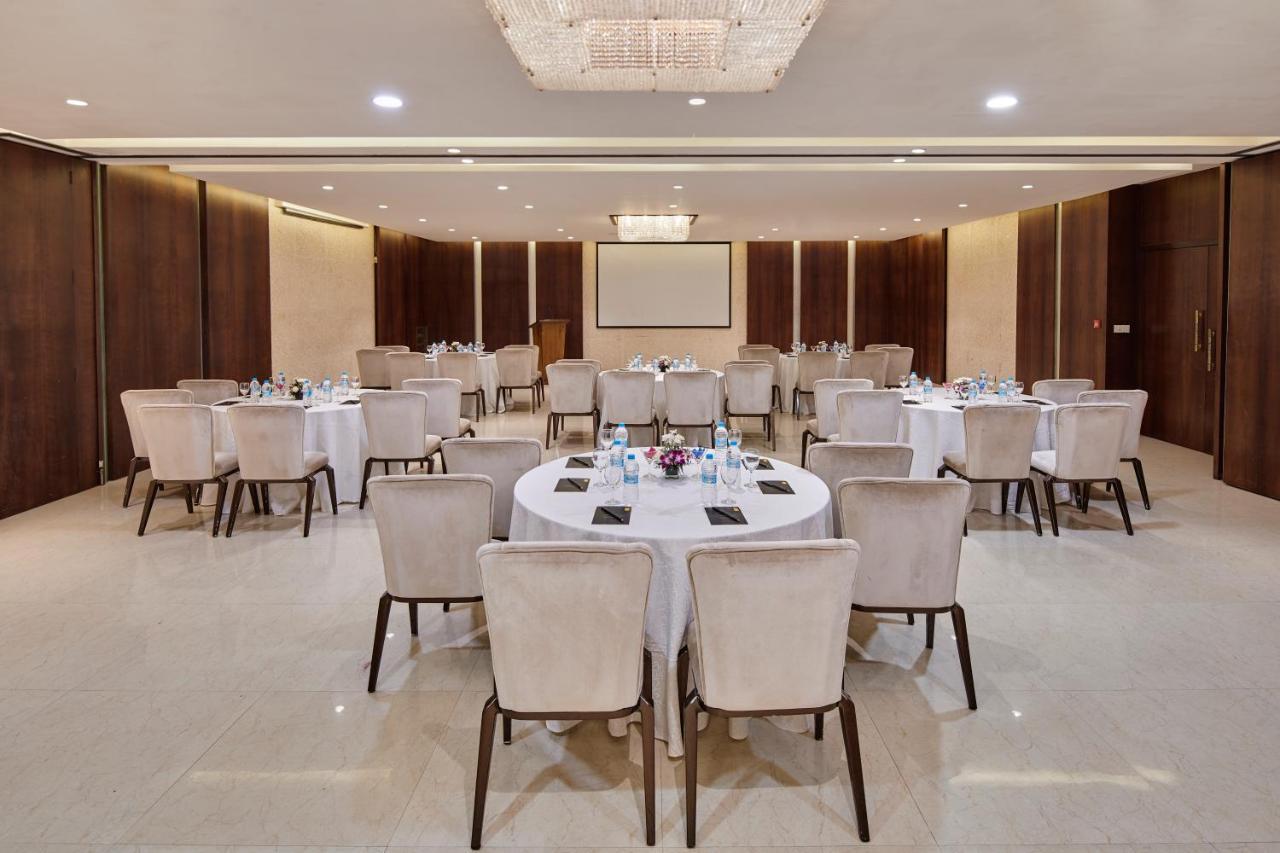 Goldfinch Hotel Mumbai Ngoại thất bức ảnh