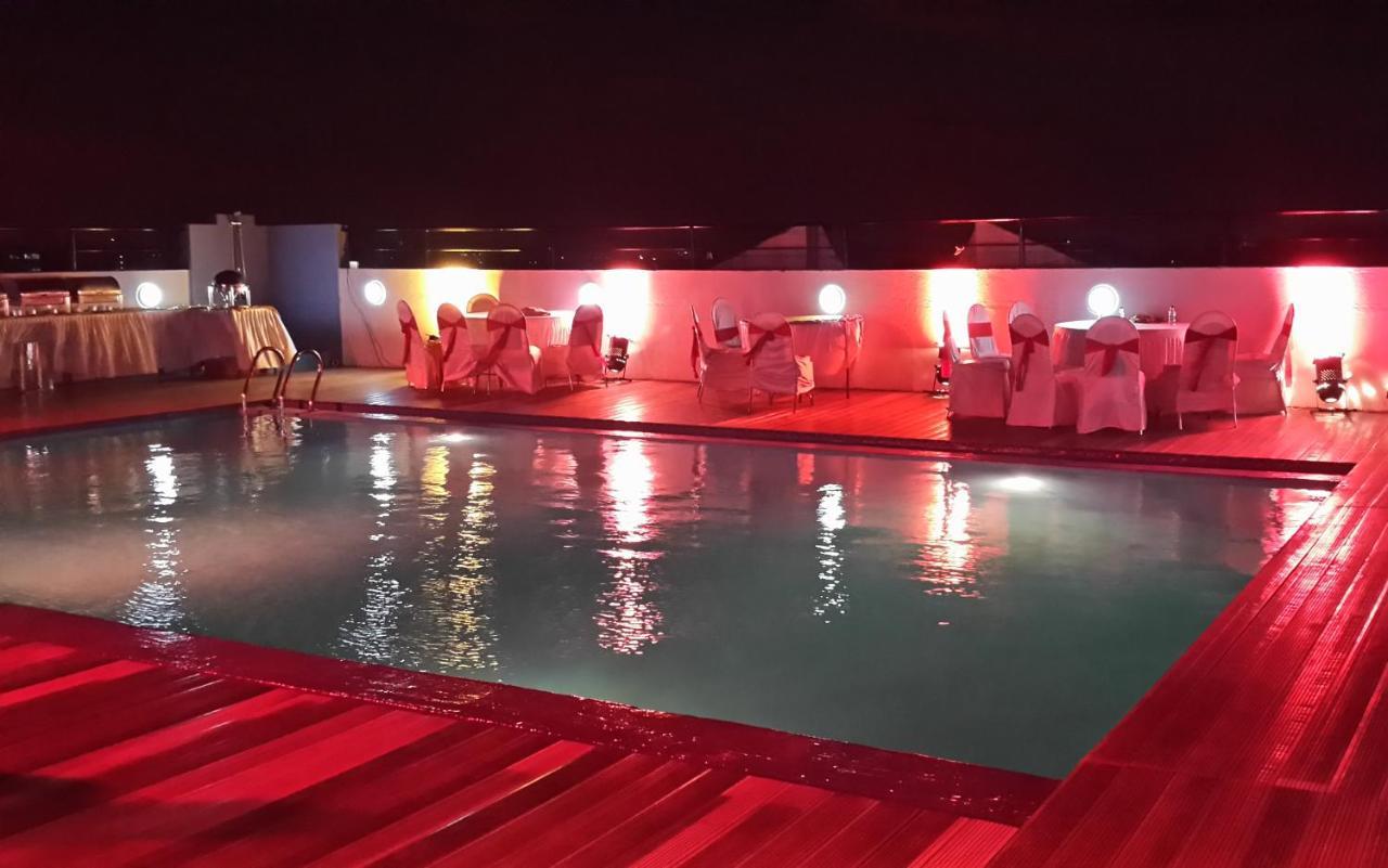 Goldfinch Hotel Mumbai Ngoại thất bức ảnh