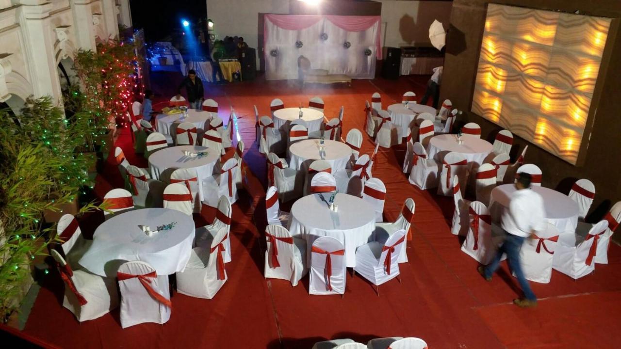 Goldfinch Hotel Mumbai Ngoại thất bức ảnh