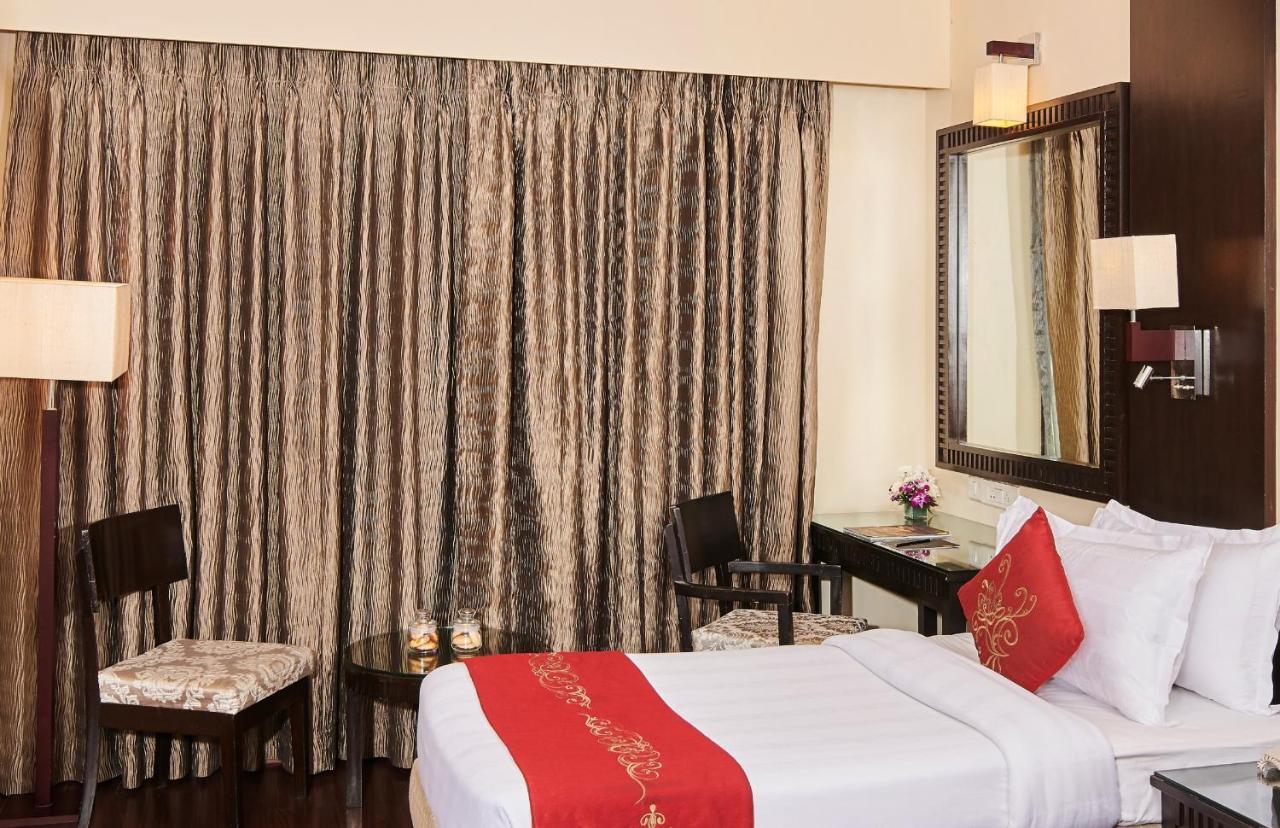 Goldfinch Hotel Mumbai Ngoại thất bức ảnh