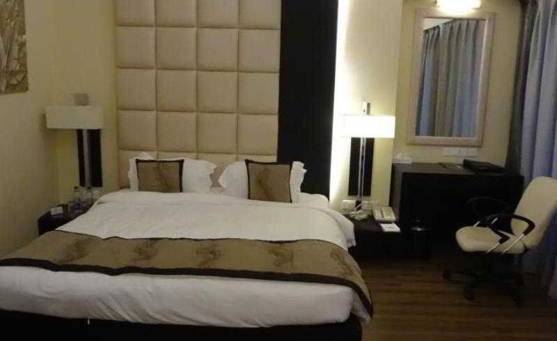 Goldfinch Hotel Mumbai Ngoại thất bức ảnh