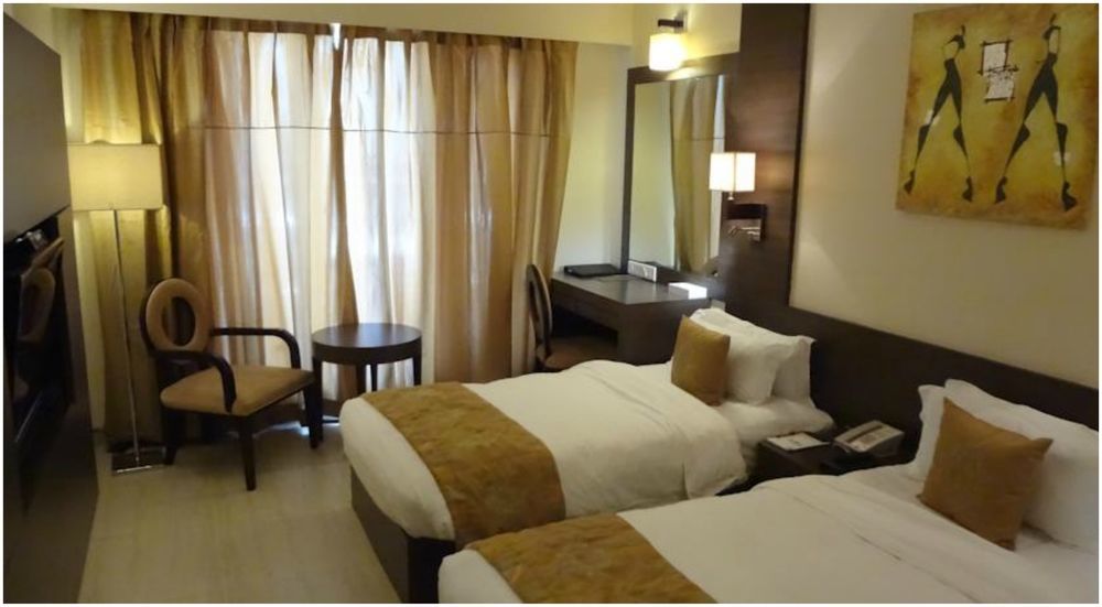 Goldfinch Hotel Mumbai Ngoại thất bức ảnh