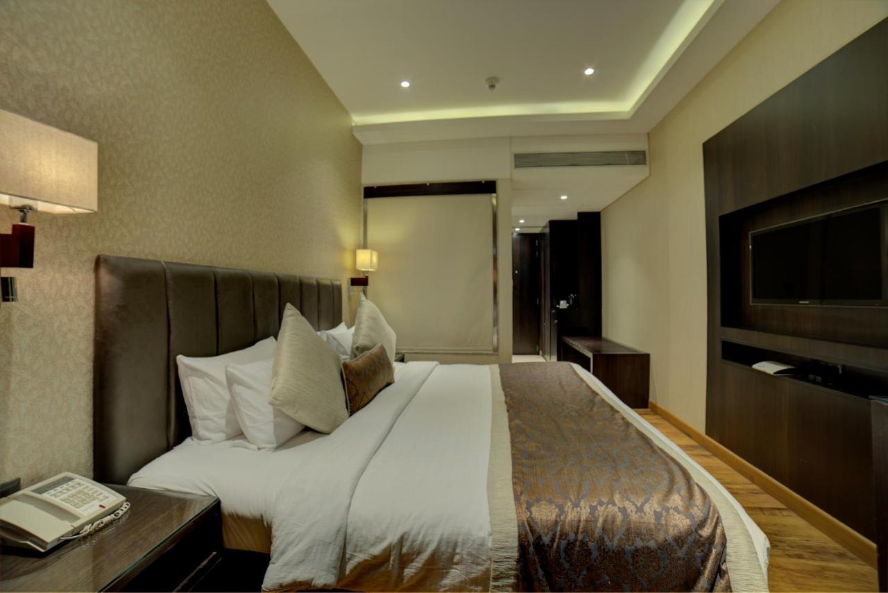 Goldfinch Hotel Mumbai Ngoại thất bức ảnh
